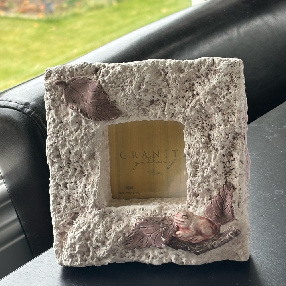 Russ Berrie's Free Standing Granite Gallery Photo Frame Made In Philippines